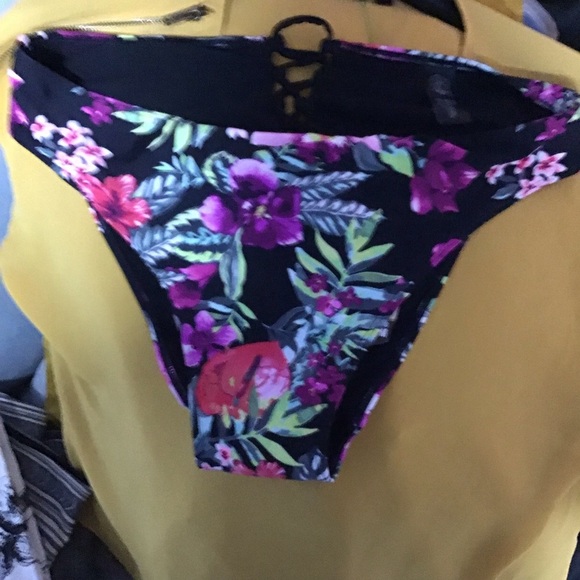 Lace up swim bottom NWT - Picture 4 of 7